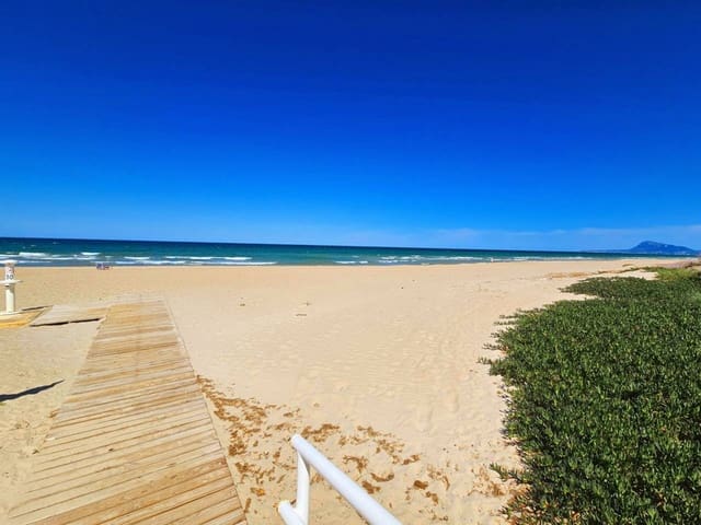 2 makuuhuone Asunto myytävänä paikassa Oliva - 95 000 € (Ref: 9006801)