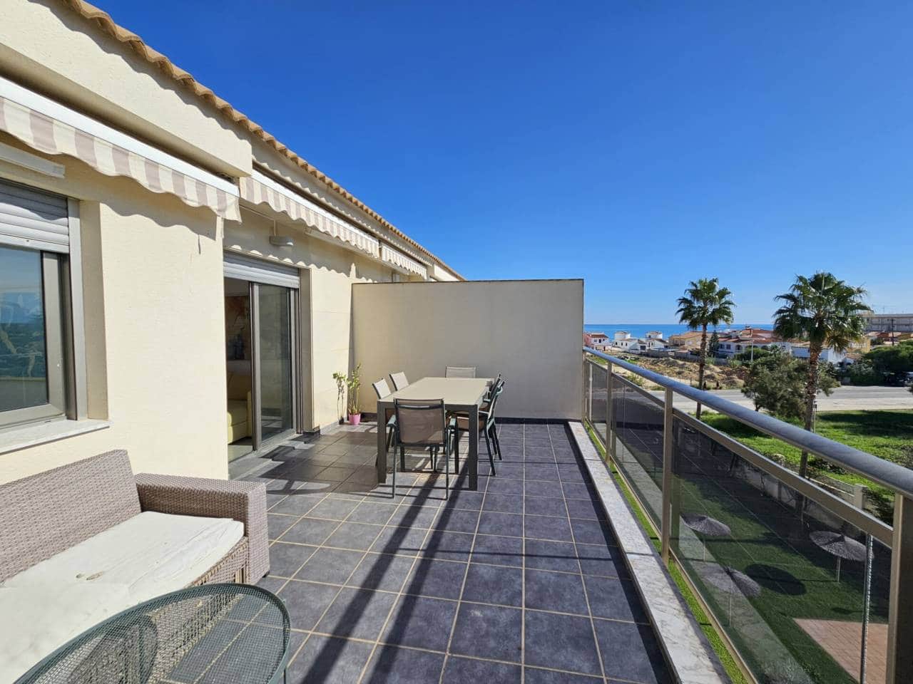 3 makuuhuone Kattohuoneisto vuokrattavana paikassa Denia - 1 200 € (Ref: 9354246)