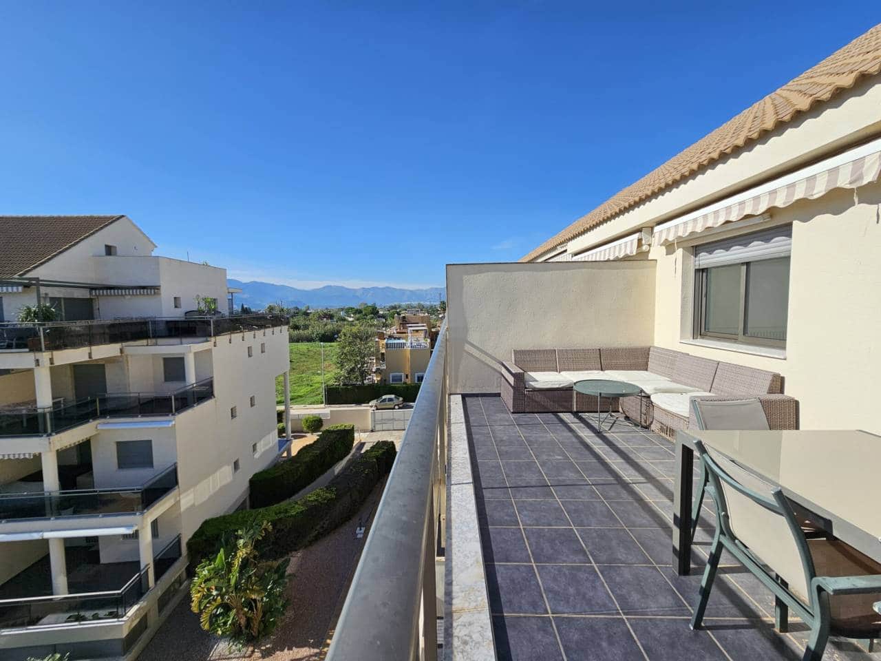 3 makuuhuone Kattohuoneisto vuokrattavana paikassa Denia - 1 200 € (Ref: 9354246)