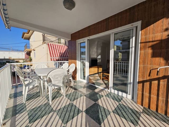 3 soveværelse Lejlighed til leje i Oliva - € 700 (Ref: 9366975)