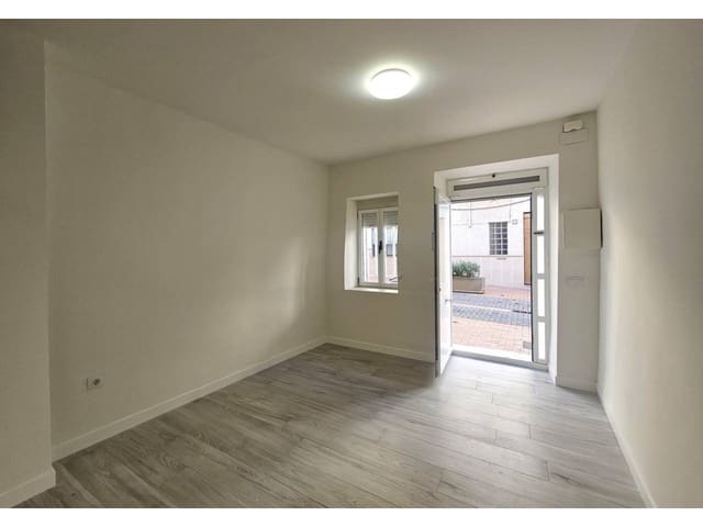 2 bedroom Townhouse for rent in Miramar - € 750 (Ref: 9436740)