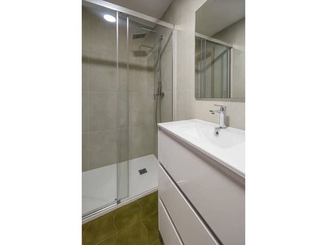 2 bedroom Townhouse for rent in Miramar - € 750 (Ref: 9436740)