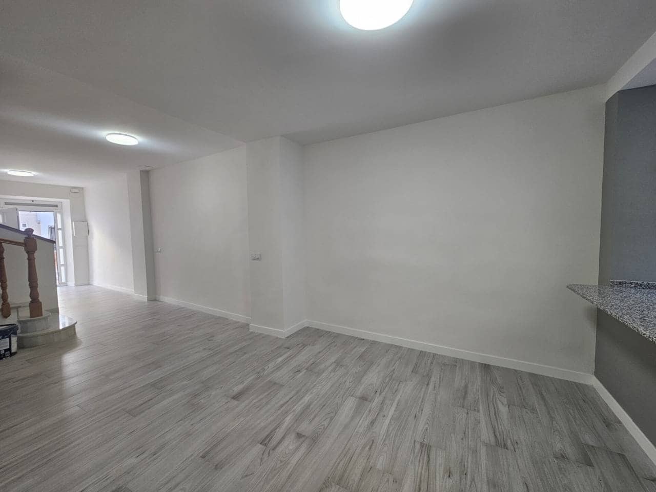 2 bedroom Townhouse for rent in Miramar - € 750 (Ref: 9436740)