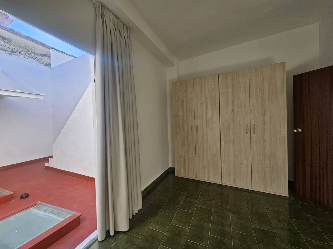 2 bedroom Townhouse for rent in Miramar - € 750 (Ref: 9436740)