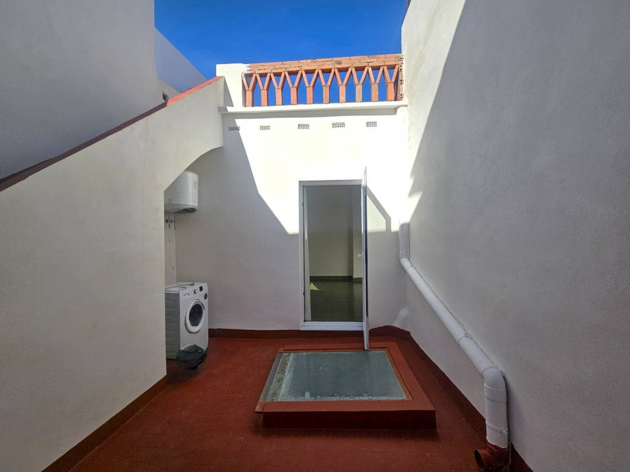 2 bedroom Townhouse for rent in Miramar - € 750 (Ref: 9436740)