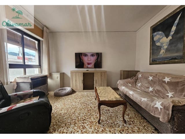 3 makuuhuone Asunto myytävänä paikassa Oliva - 132 500 € (Ref: 9564186)