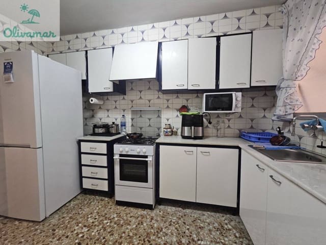 3 makuuhuone Asunto myytävänä paikassa Oliva - 132 500 € (Ref: 9564186)