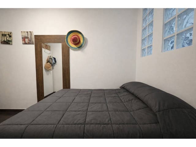 2 makuuhuone Asunto myytävänä paikassa Oliva - 115 000 € (Ref: 9570405)