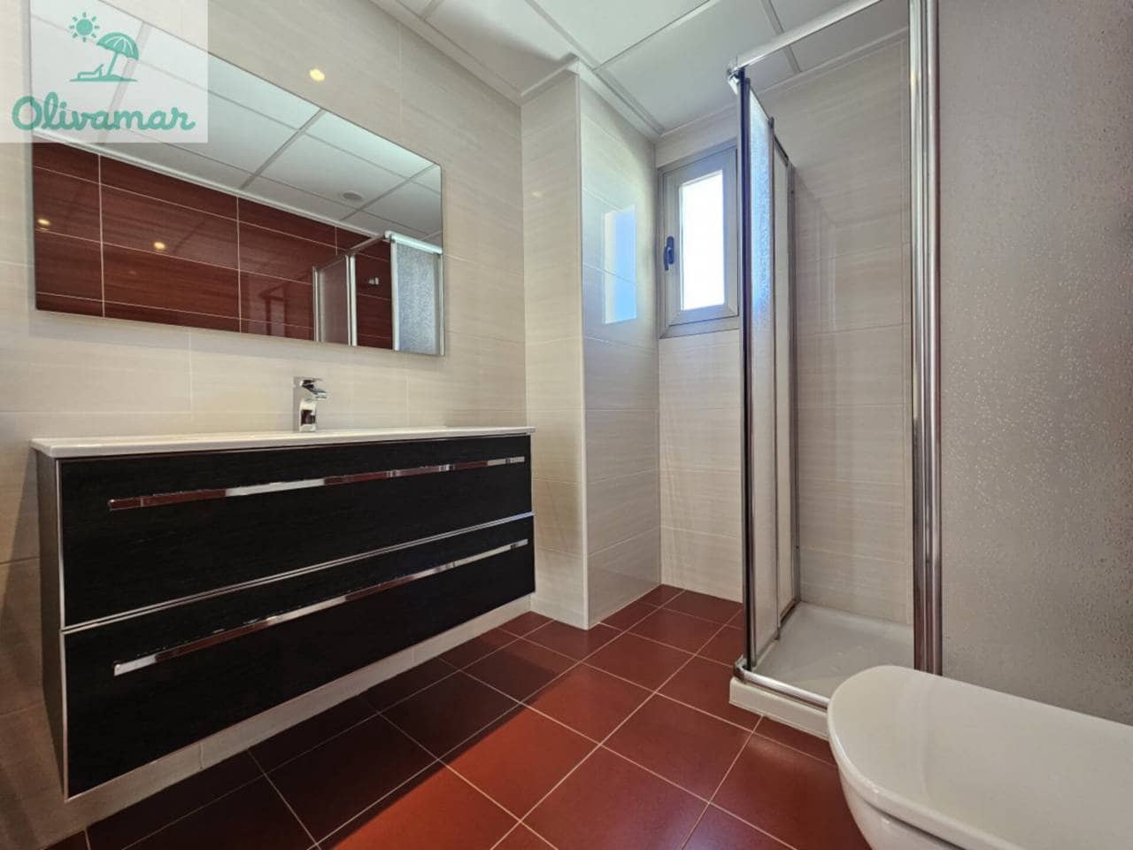 3 sovrum Semi-fristående Villa till salu i Oliva med garage - 449 000 € (Ref: 9620652)