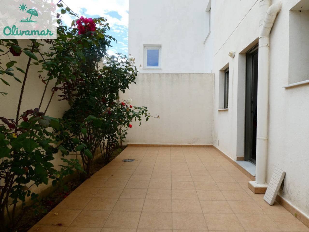 3 sovrum Semi-fristående Villa till salu i Oliva med garage - 449 000 € (Ref: 9620652)