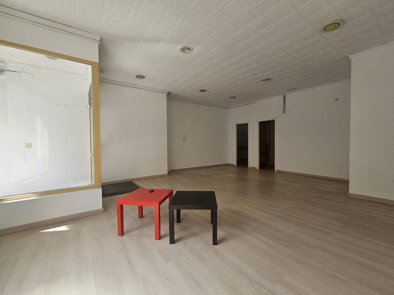 Comercial para arrendar em Oliva - 500 € (Ref: 9706050)
