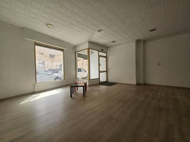 Erhverv til leje i Oliva - € 500 (Ref: 9706050)