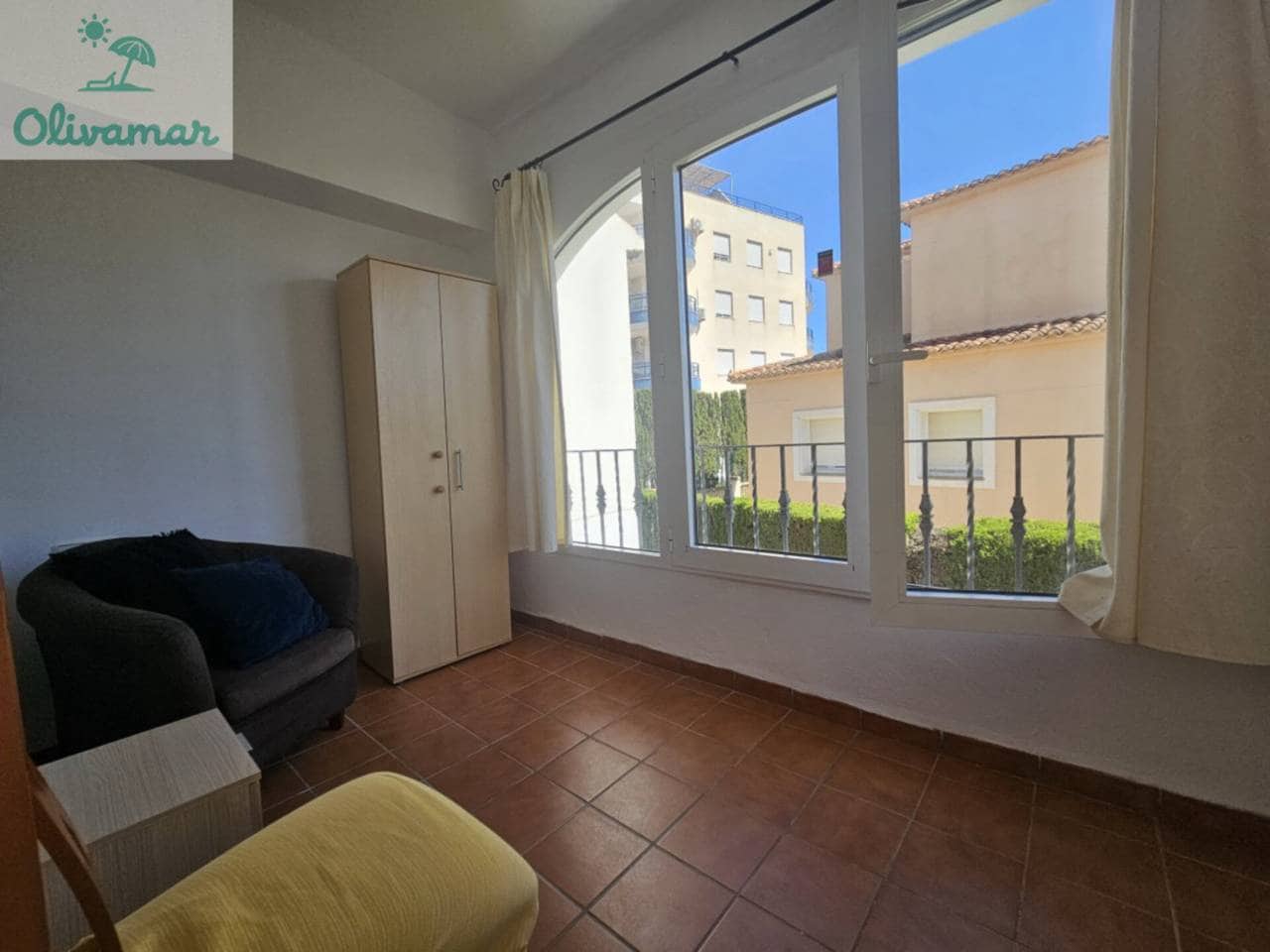 5 quarto Moradia em Banda para arrendar em Oliva Nova - 1 200 € (Ref: 9714104)