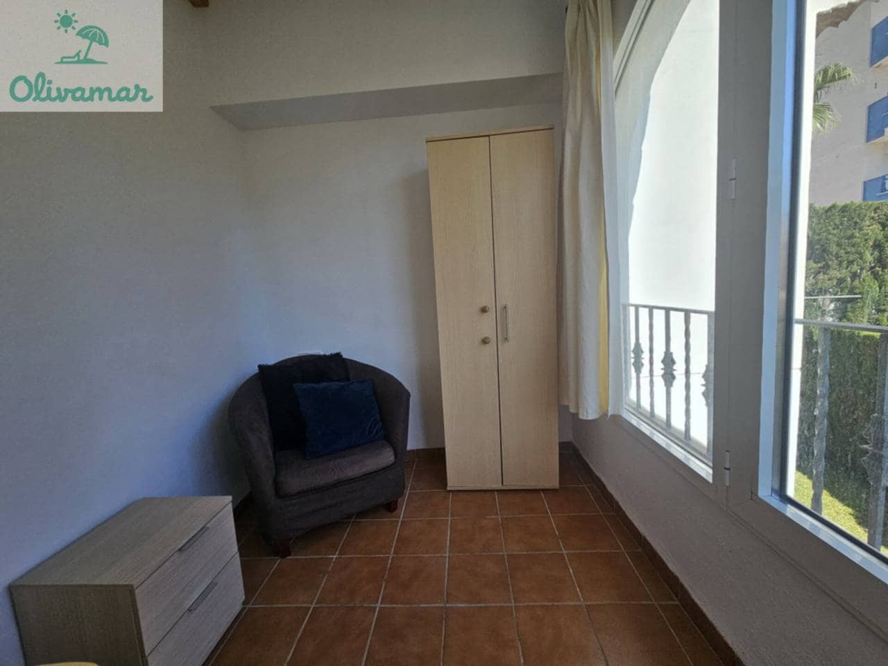 5 quarto Moradia em Banda para arrendar em Oliva Nova - 1 200 € (Ref: 9714104)