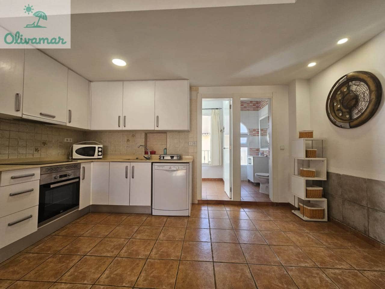 5 quarto Moradia em Banda para arrendar em Oliva Nova - 1 200 € (Ref: 9714104)