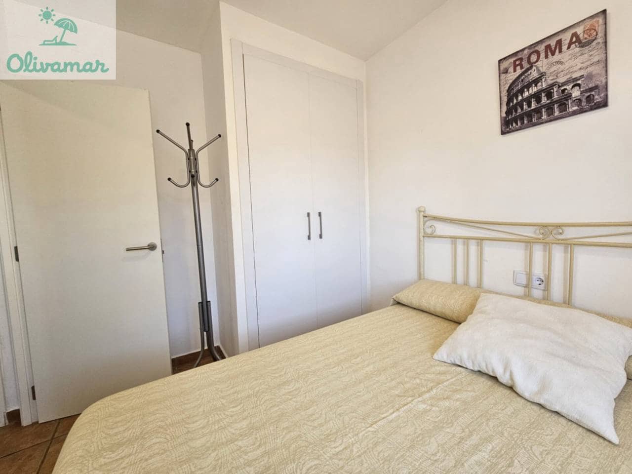 5 quarto Moradia em Banda para arrendar em Oliva Nova - 1 200 € (Ref: 9714104)