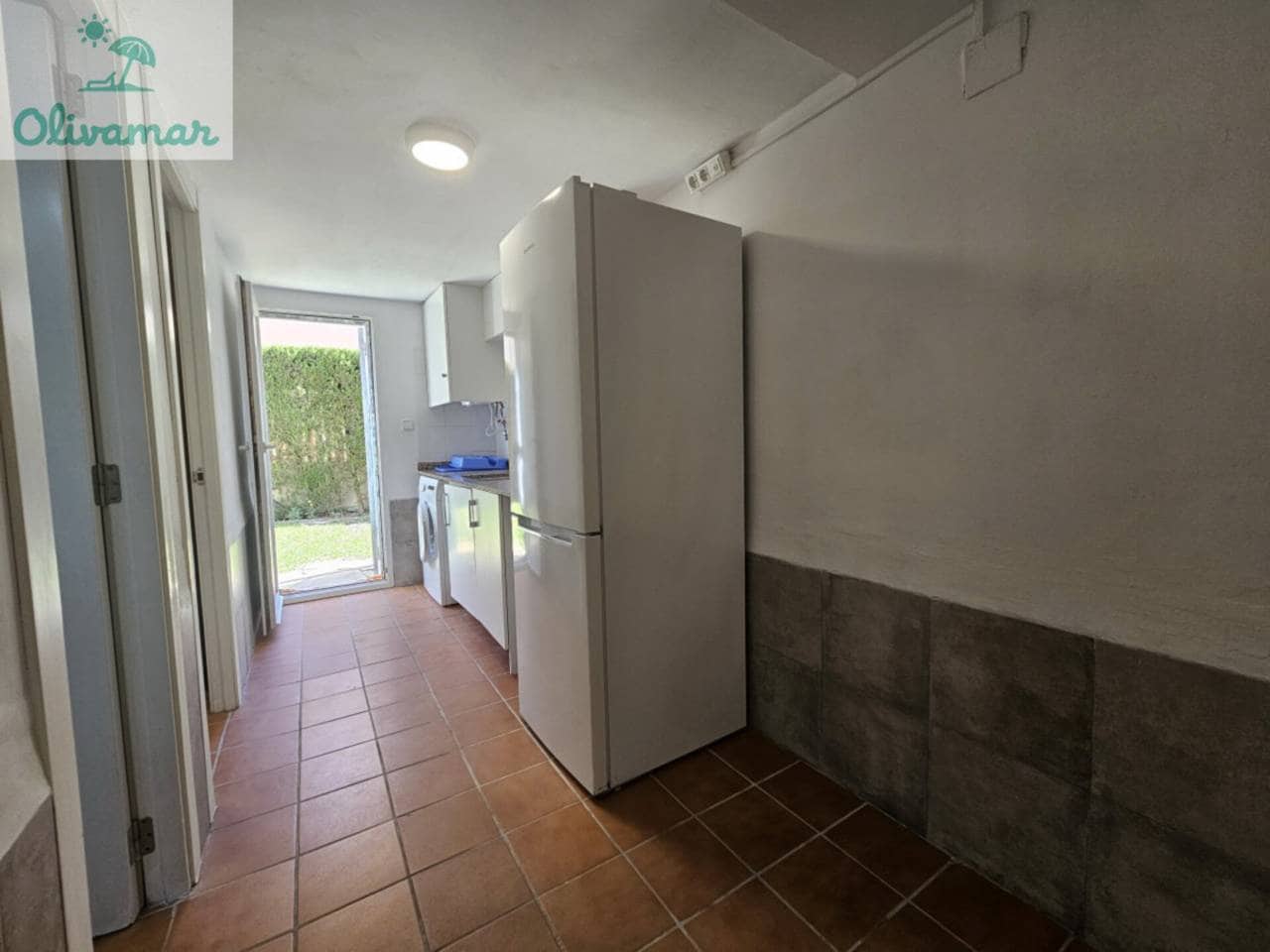 5 quarto Moradia em Banda para arrendar em Oliva Nova - 1 200 € (Ref: 9714104)