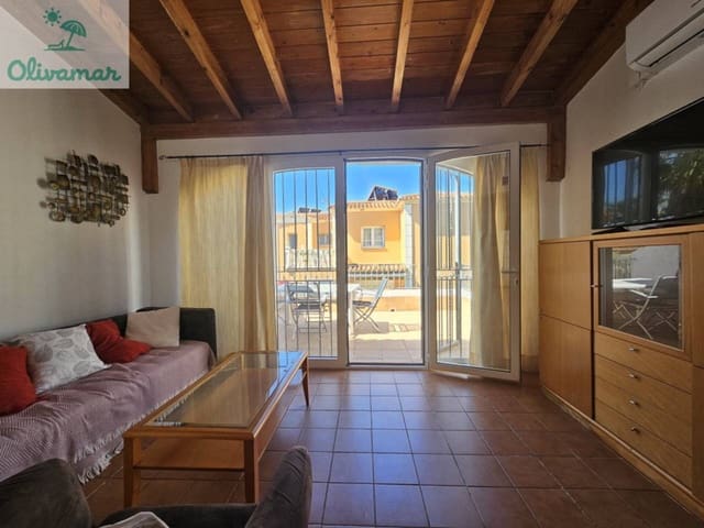 5 quarto Moradia em Banda para arrendar em Oliva Nova, Oliva - 1 200 € (Ref: 9714104)