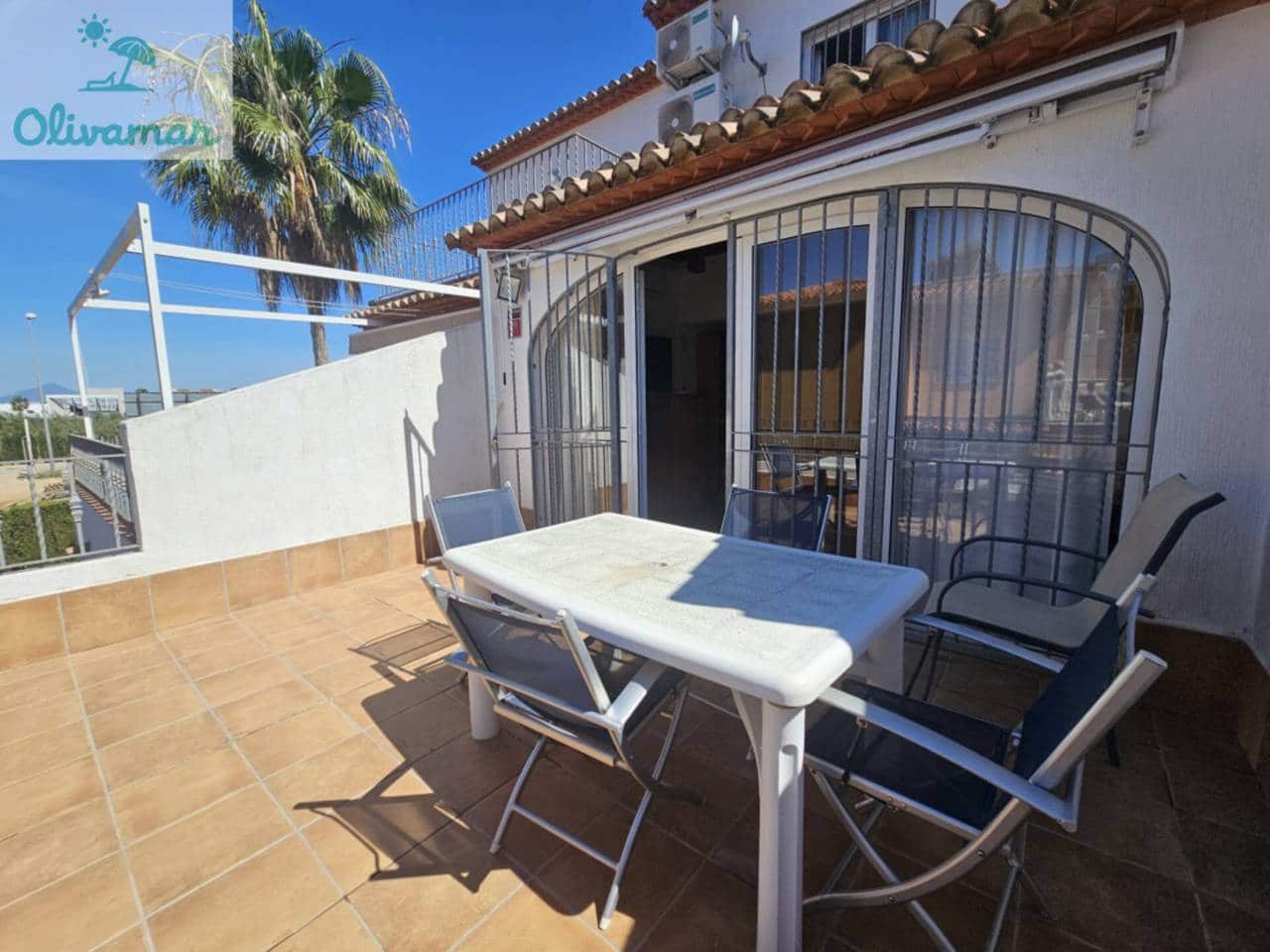 5 quarto Moradia em Banda para arrendar em Oliva Nova - 1 200 € (Ref: 9714104)