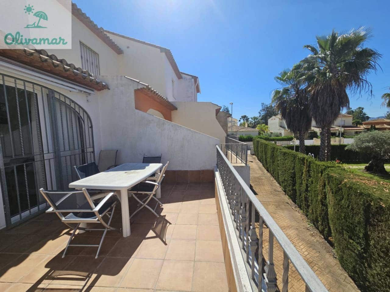 5 quarto Moradia em Banda para arrendar em Oliva Nova - 1 200 € (Ref: 9714104)