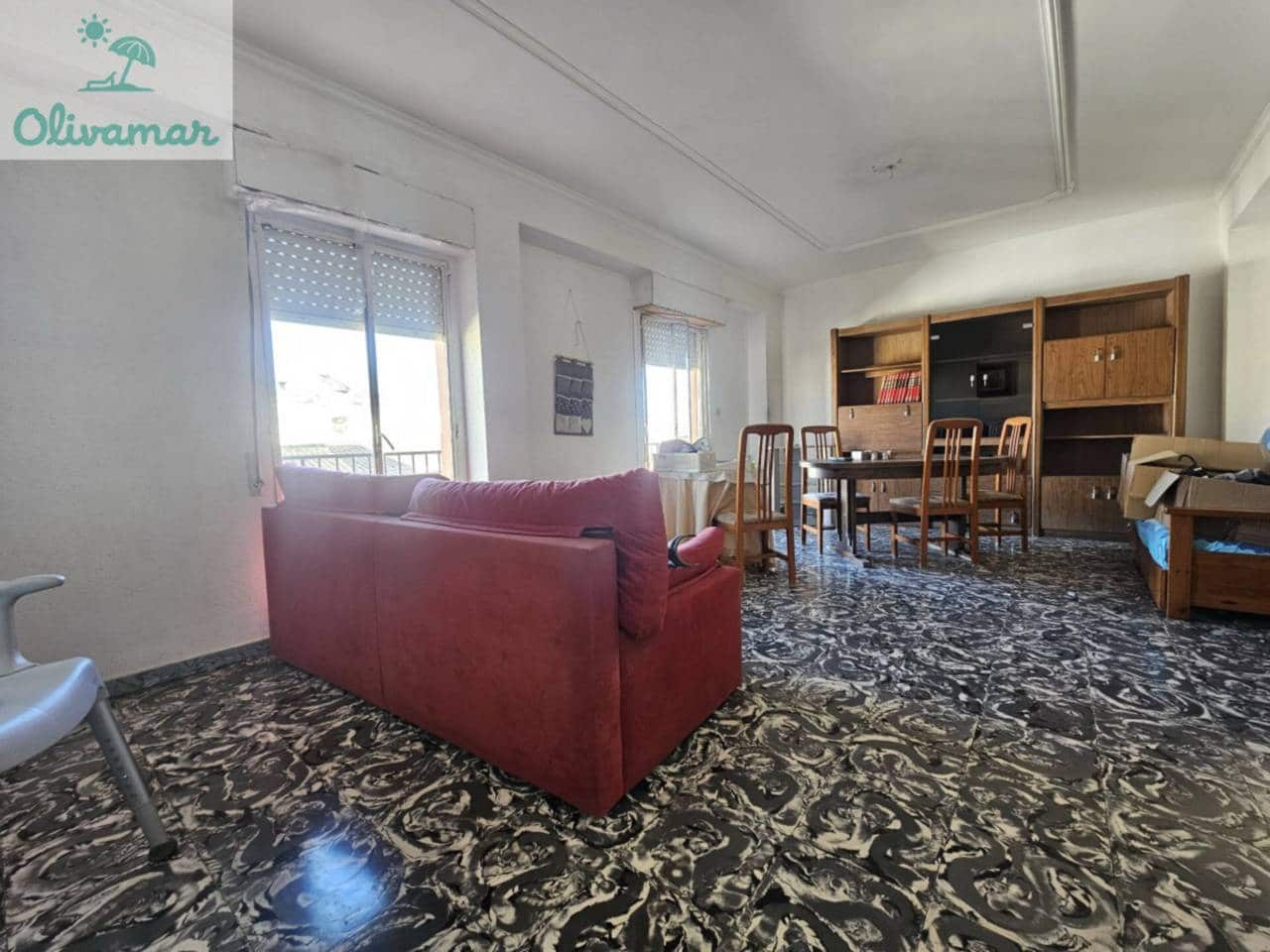 4 bedroom Flat for sale in Oliva - € 109,000 (Ref: 9735028)