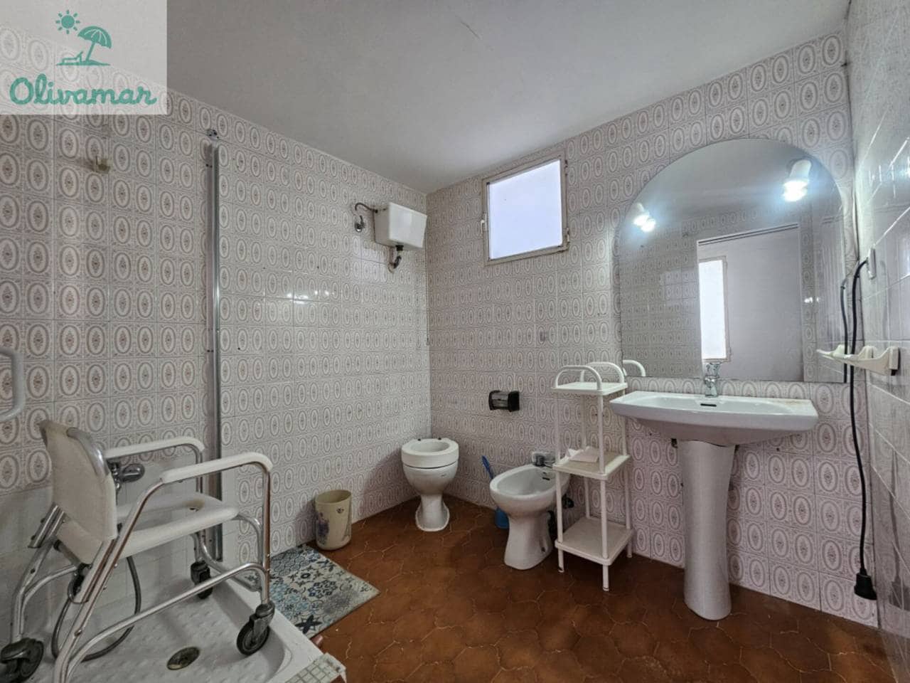 4 bedroom Flat for sale in Oliva - € 109,000 (Ref: 9735028)