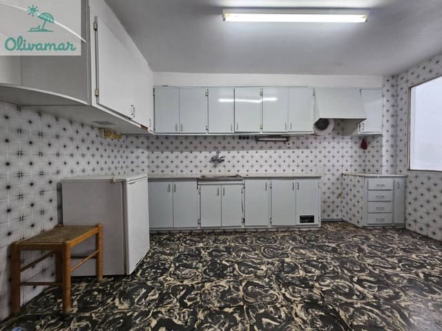 4 slaapkamer Flat te koop in Oliva - € 109.000 (Ref: 9735028)