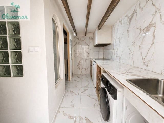 3 bedroom Townhouse for sale in Oliva - € 156,000 (Ref: 9811025)