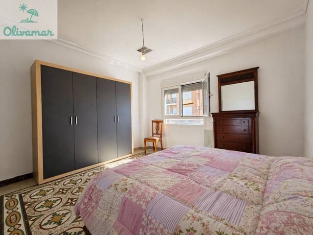 3 bedroom Townhouse for sale in Oliva - € 156,000 (Ref: 9811025)