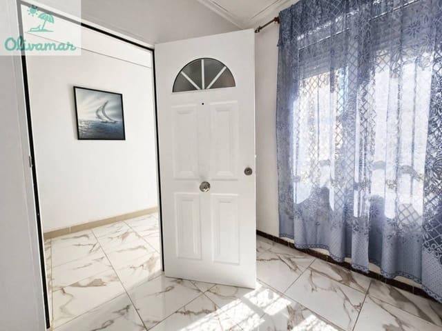 3 bedroom Townhouse for sale in Oliva - € 156,000 (Ref: 9811025)