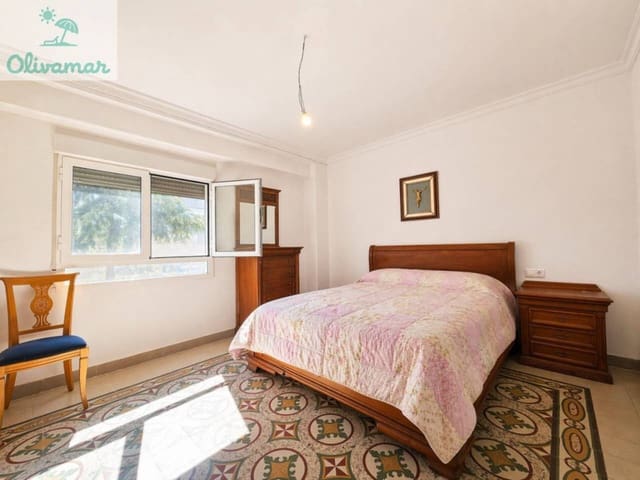 3 bedroom Townhouse for sale in Oliva - € 156,000 (Ref: 9811025)
