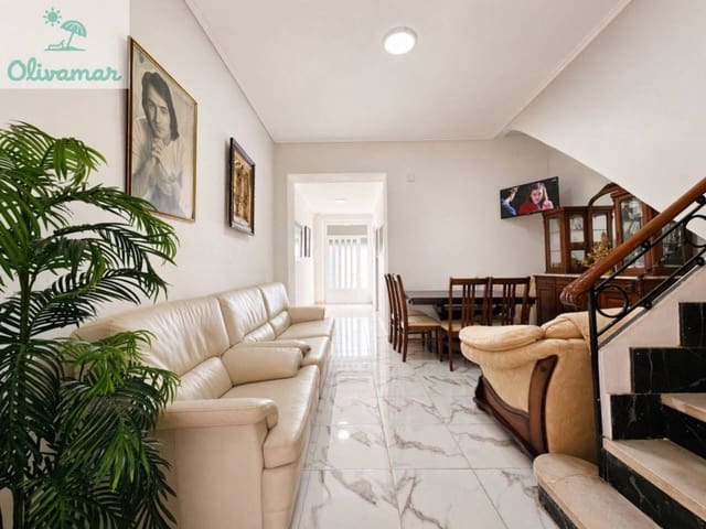 3 bedroom Townhouse for sale in Oliva - € 156,000 (Ref: 9811025)