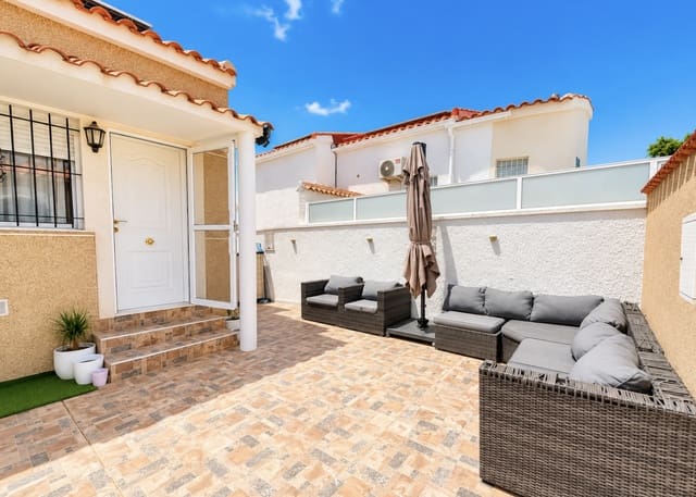 3 soverom Villa til salgs i La Marina, Elche / Elx med svømmebasseng garasje - € 255 000 (Ref: 10000982)