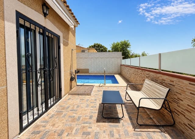 3 soverom Villa til salgs i La Marina, Elche / Elx med svømmebasseng garasje - € 255 000 (Ref: 10000982)