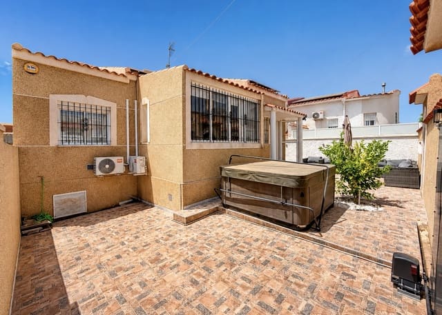 3 soverom Villa til salgs i La Marina, Elche / Elx med svømmebasseng garasje - € 255 000 (Ref: 10000982)
