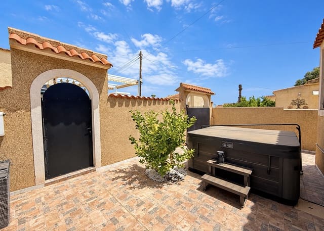 3 soverom Villa til salgs i La Marina, Elche / Elx med svømmebasseng garasje - € 255 000 (Ref: 10000982)