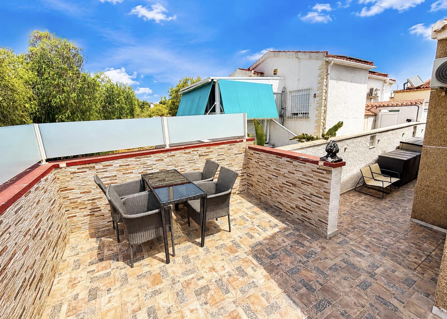 3 soverom Villa til salgs i La Marina med svømmebasseng garasje - € 255 000 (Ref: 10000982)