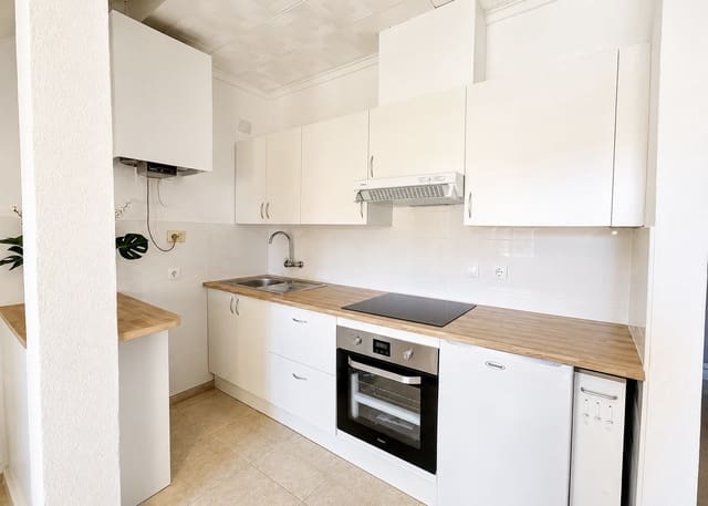 3 bedroom Terraced Villa for sale in La Marina, Elche / Elx - € 144,000 (Ref: 10001187)