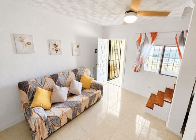 3 bedroom Terraced Villa for sale in La Marina, Elche / Elx - € 144,000 (Ref: 10001187)
