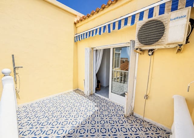 3 bedroom Terraced Villa for sale in La Marina, Elche / Elx - € 144,000 (Ref: 10001187)