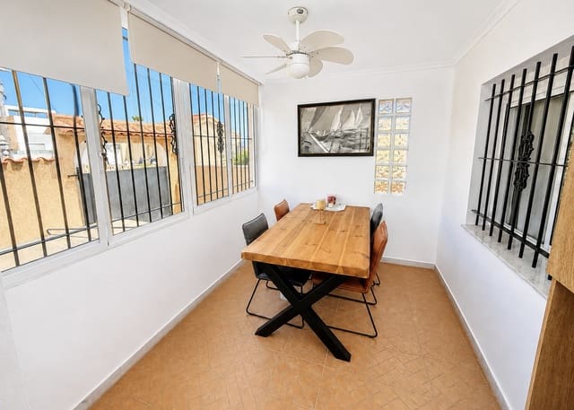 3 slaapkamer Villa te koop in La Marina, Elche / Elx met zwembad garage - € 255.000 (Ref: 10007938)