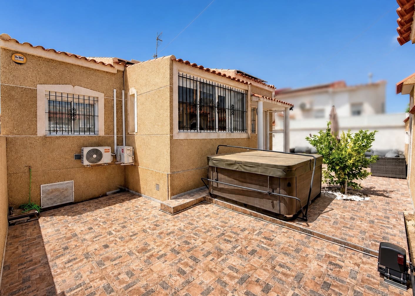 3 slaapkamer Villa te koop in La Marina met zwembad garage - € 255.000 (Ref: 10007938)