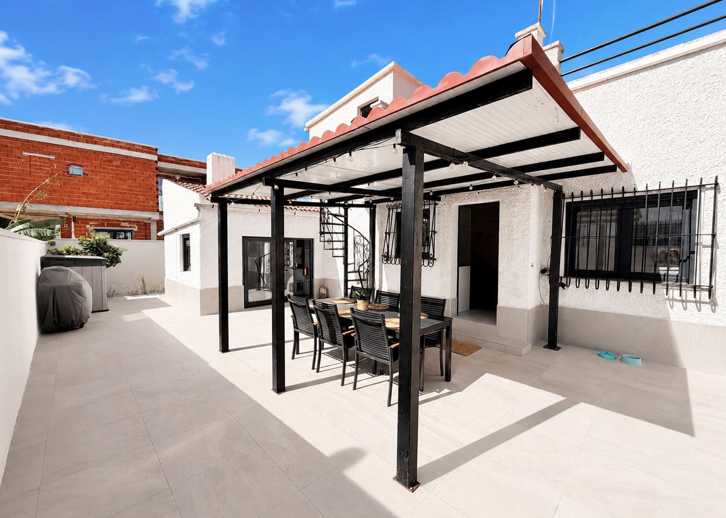 3 bedroom Villa for sale in La Marina with pool garage - € 475,000 (Ref: 10007939)