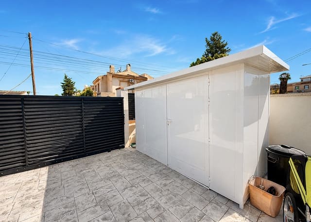 3 bedroom Villa for sale in La Marina, Elche / Elx with pool garage - € 475,000 (Ref: 10007939)