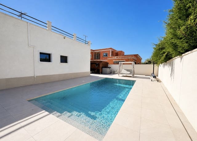 3 bedroom Villa for sale in La Marina, Elche / Elx with pool garage - € 475,000 (Ref: 10007939)