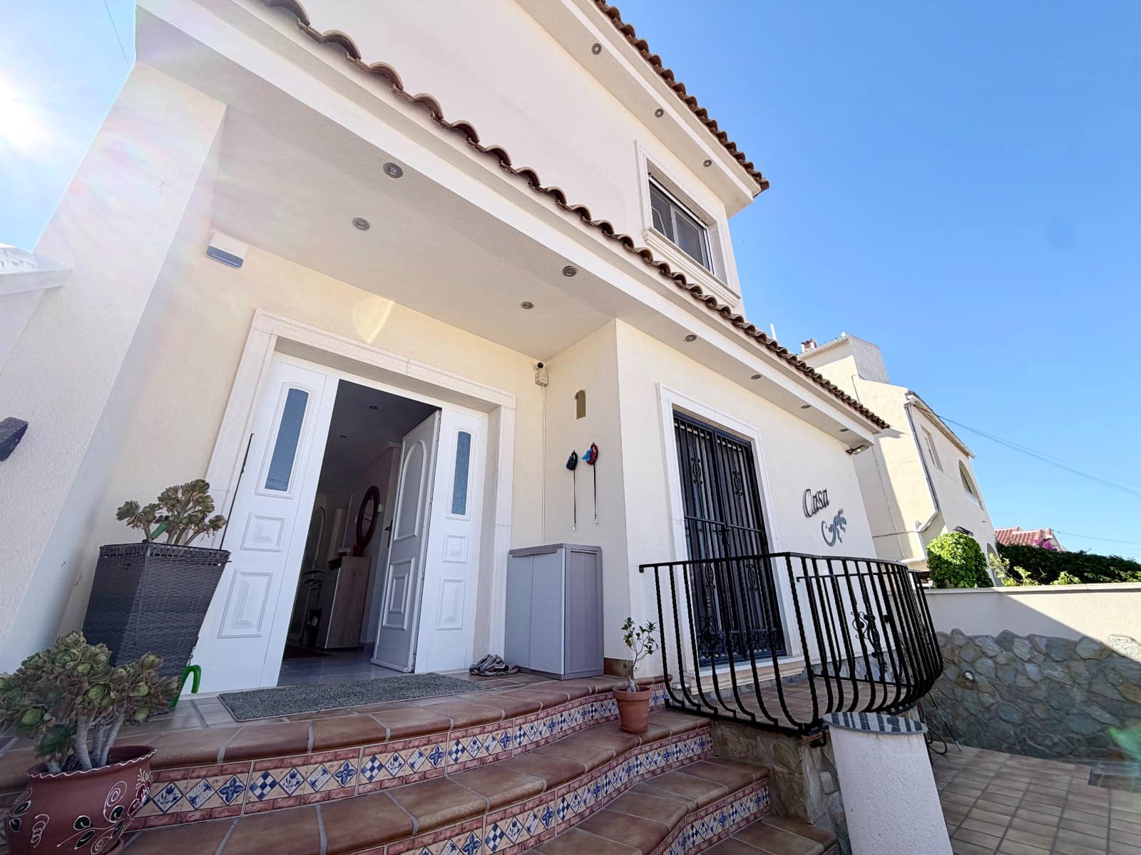 3 bedroom Villa for sale in La Marina with pool garage - € 465,000 (Ref: 10007941)