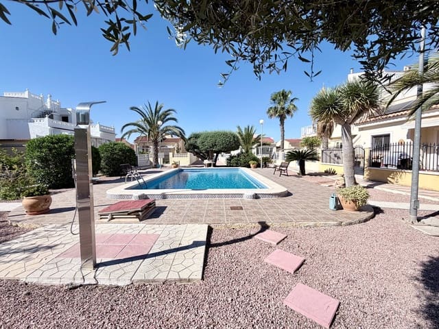 3 sypialnia Willa na sprzedaż w La Marina, Elche / Elx z basenem garażem - 465 000 € (Ref: 10007941)