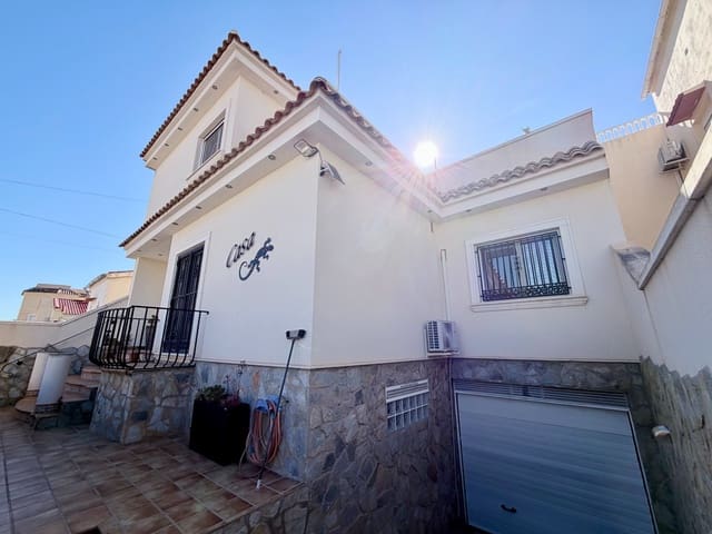 3 sypialnia Willa na sprzedaż w La Marina, Elche / Elx z basenem garażem - 465 000 € (Ref: 10007941)