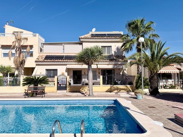 3 sypialnia Willa na sprzedaż w La Marina, Elche / Elx z basenem garażem - 465 000 € (Ref: 10007941)