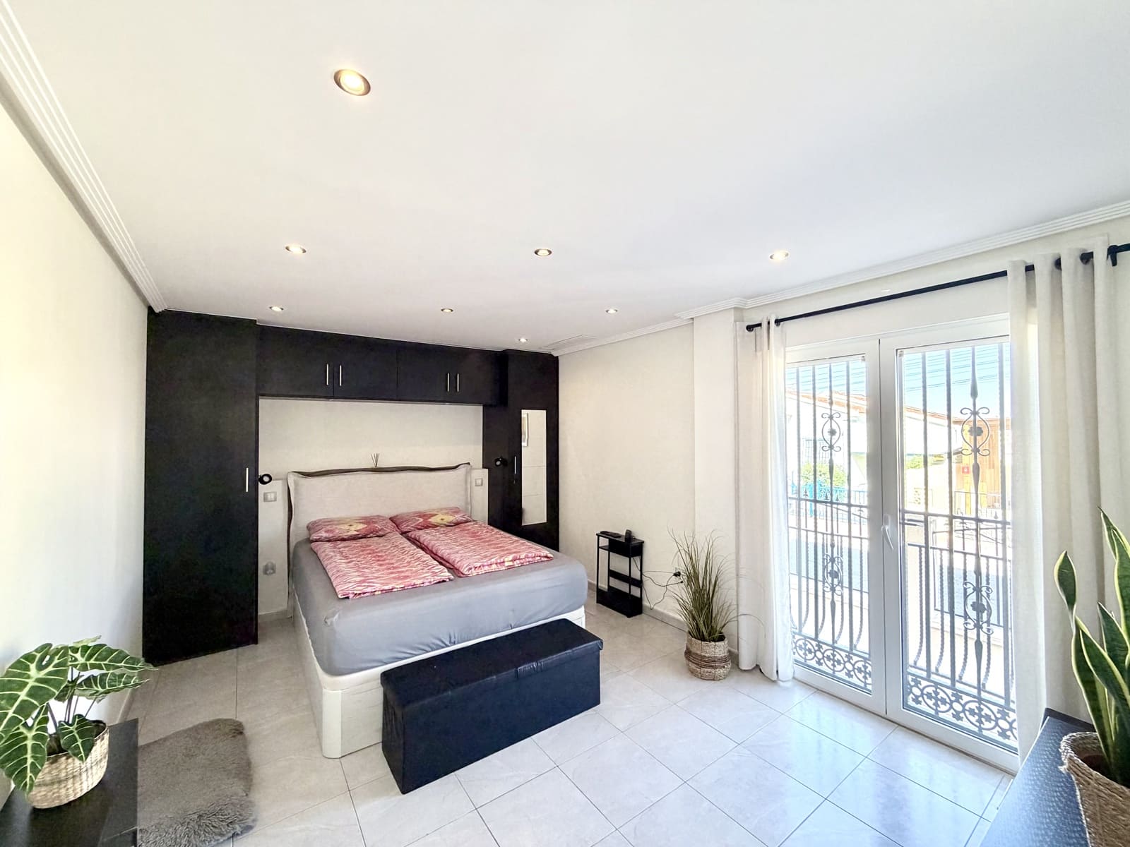3 bedroom Villa for sale in La Marina with pool garage - € 465,000 (Ref: 10007941)